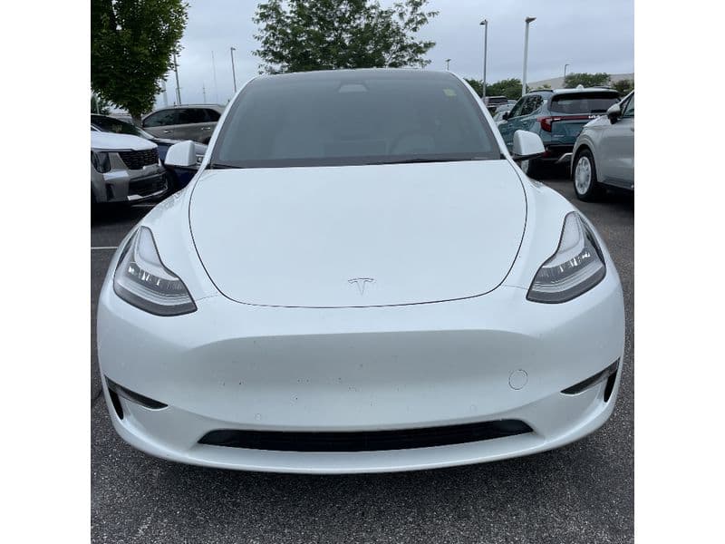 2022 Tesla Model Y view 9