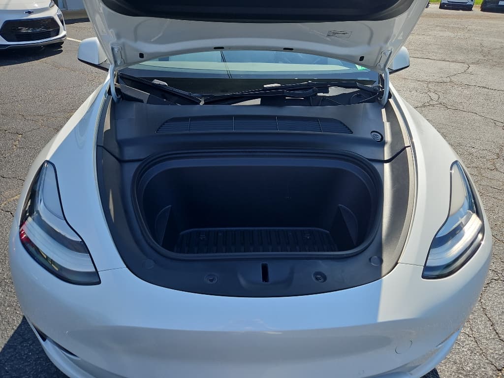 2022 Tesla Model Y view 22