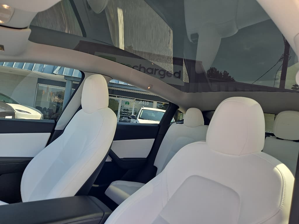 2022 Tesla Model Y view 18