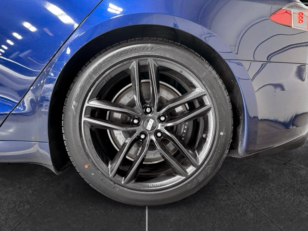 2021 Tesla Model S view 31