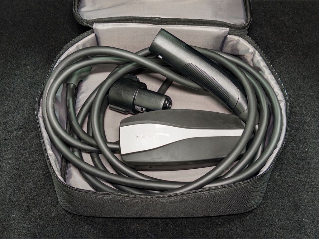 2021 Tesla Model S view 6