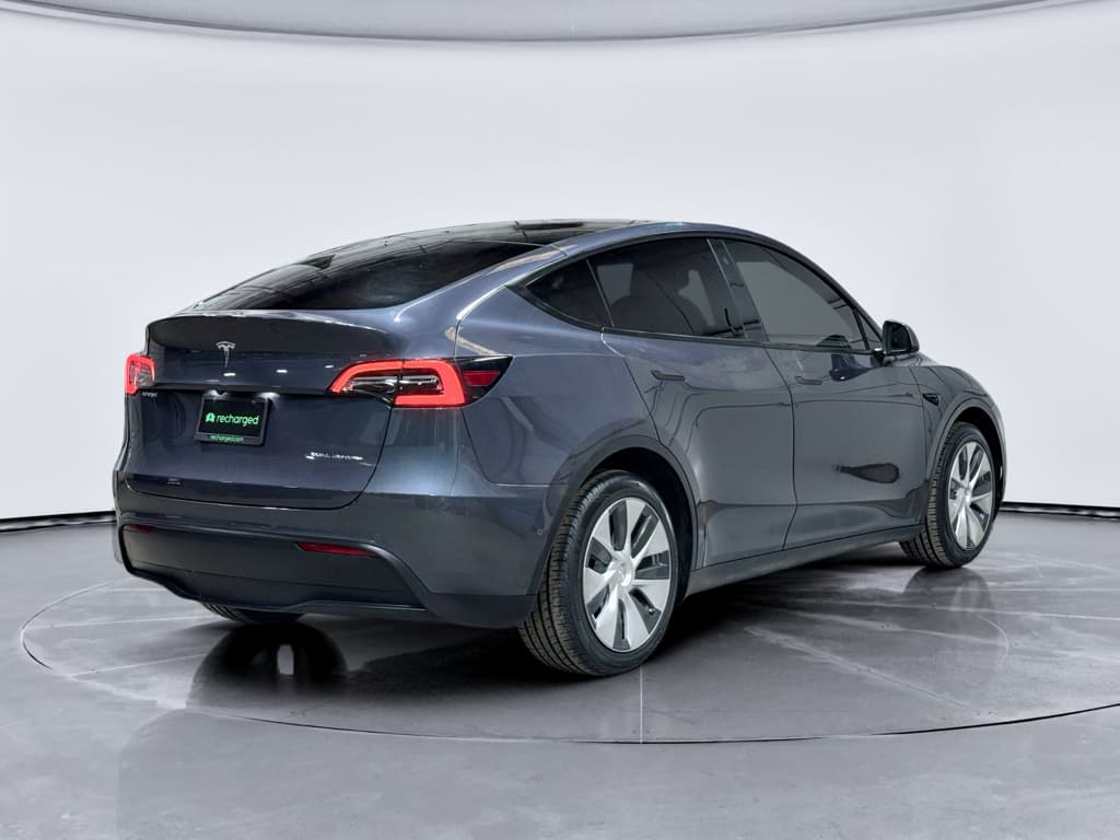 2022 Tesla Model Y view 3