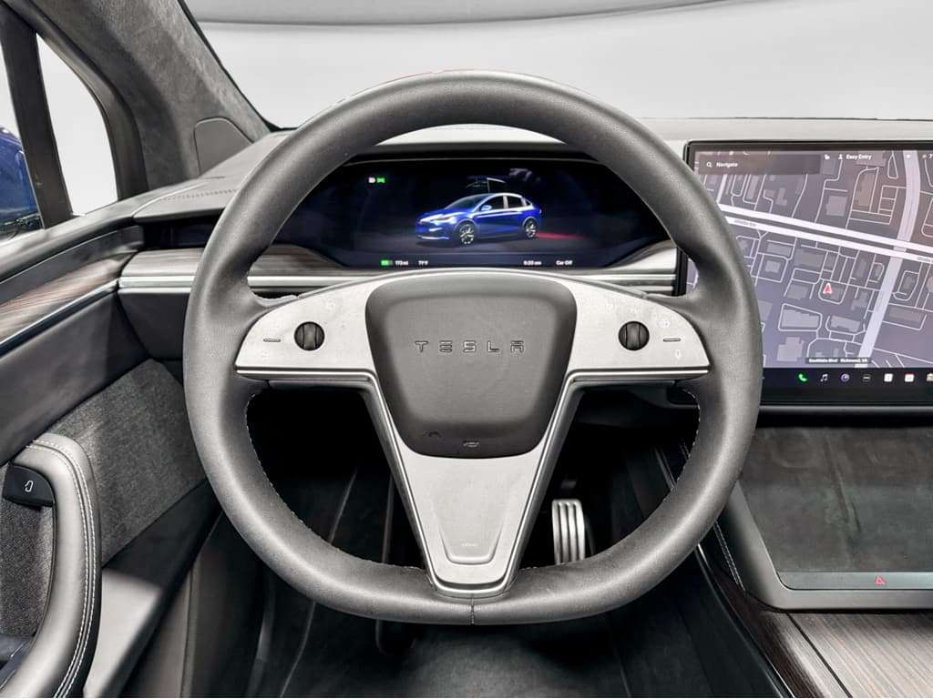 2024 Tesla Model X view 7