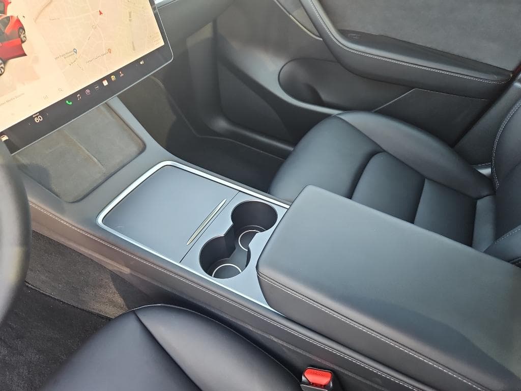 2022 Tesla Model Y view 14