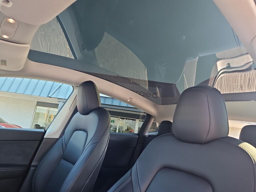 2022 Tesla Model Y view 17