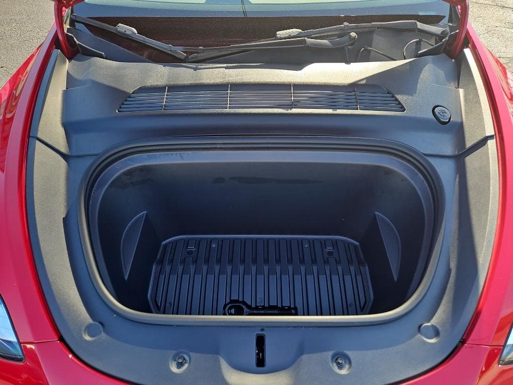 2022 Tesla Model Y view 20