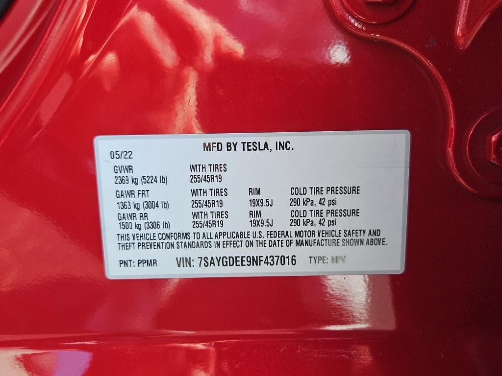 2022 Tesla Model Y view 21
