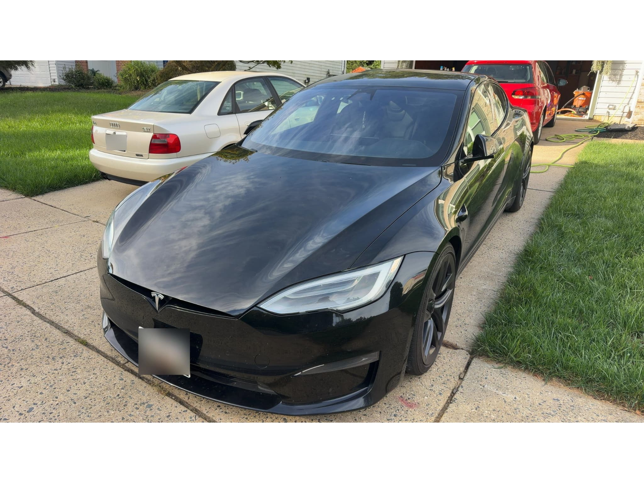 2021 Tesla Model S view 1
