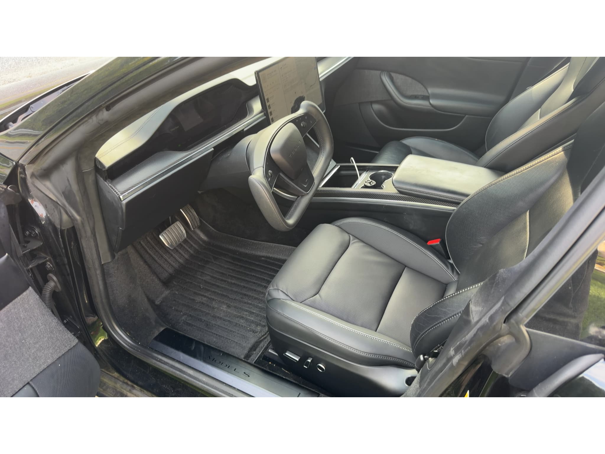 2021 Tesla Model S view 10