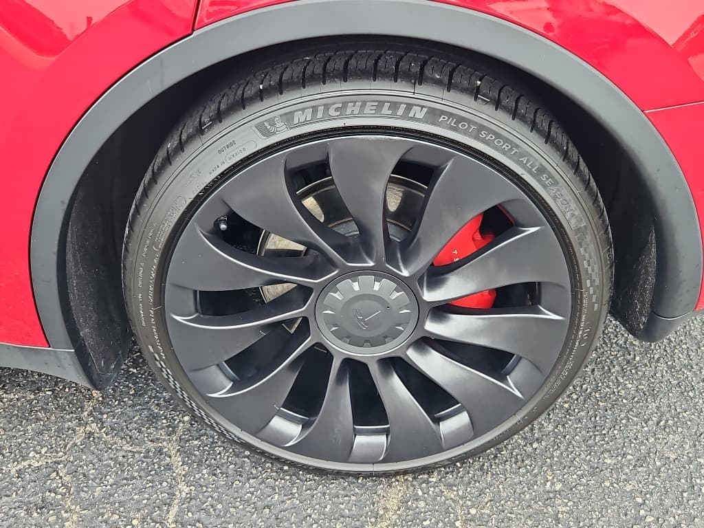 2022 Tesla Model Y view 30
