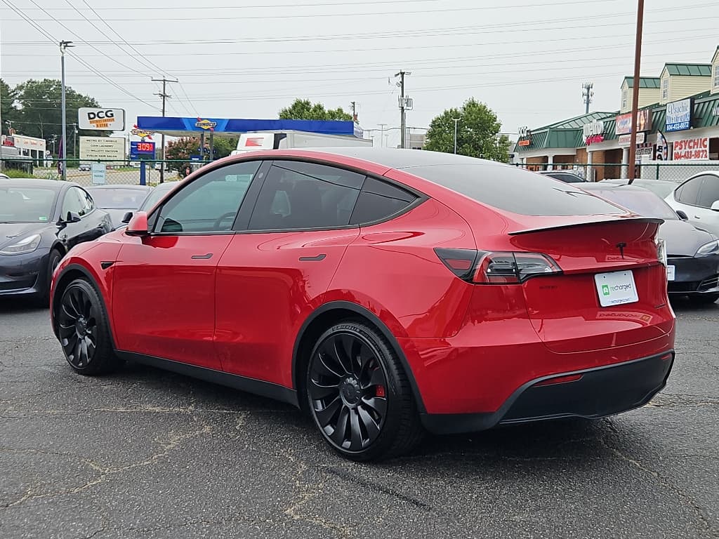2022 Tesla Model Y view 4