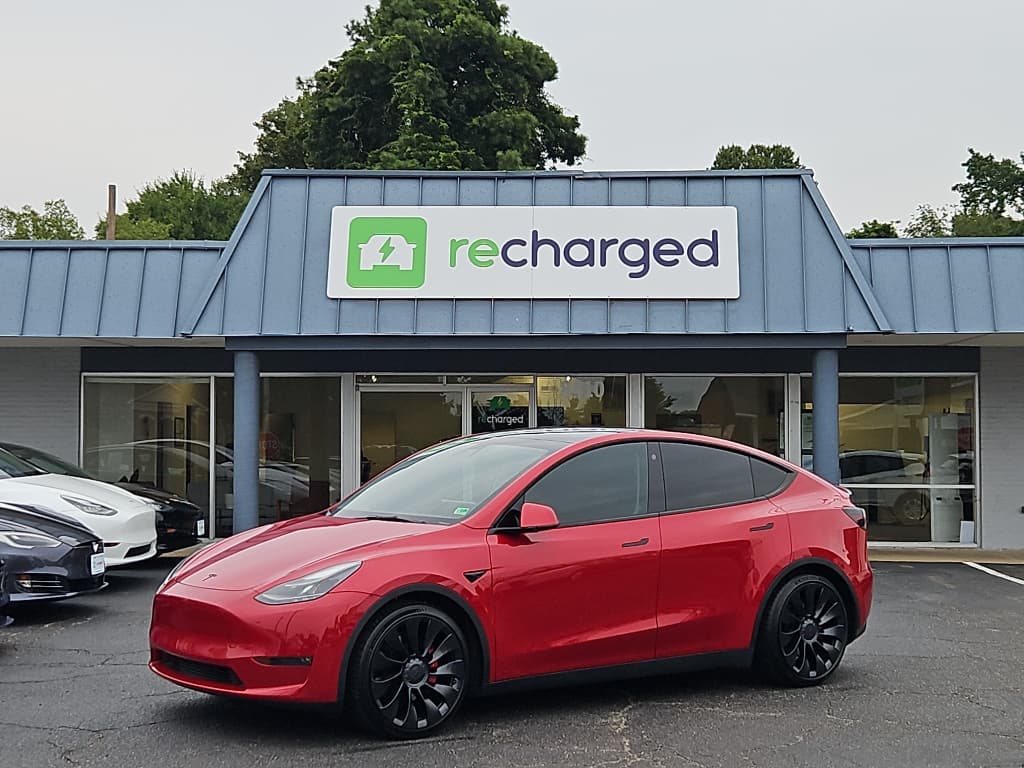 2022 Tesla Model Y view 3