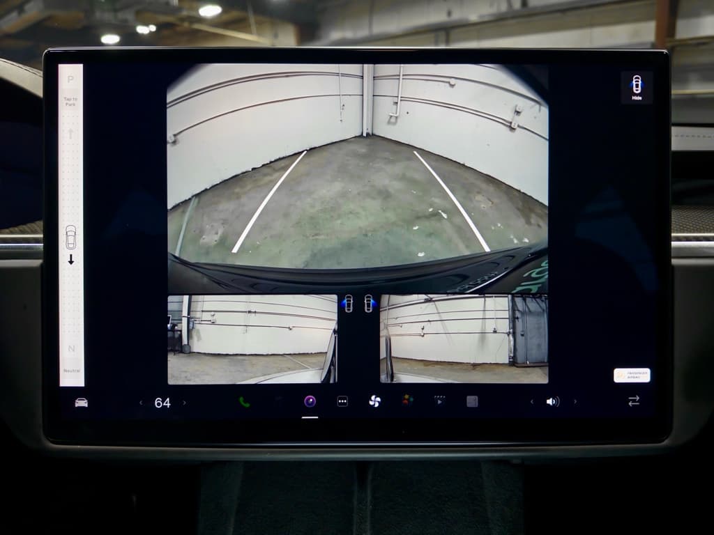 2021 Tesla Model S view 14