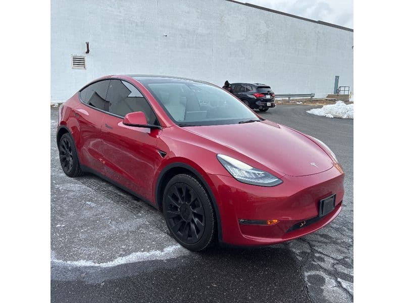 2022 Tesla Model Y view 4
