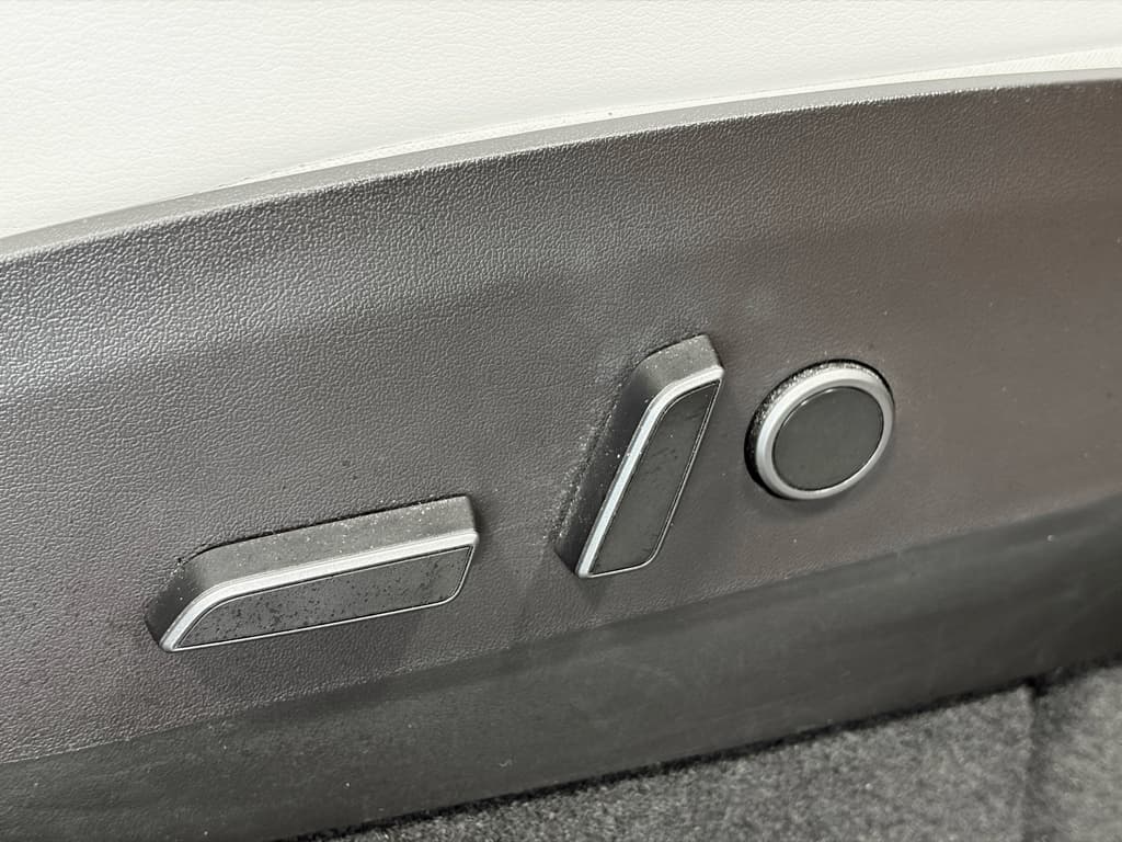 2022 Tesla Model Y view 6