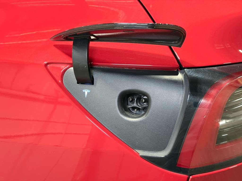 2022 Tesla Model Y view 5