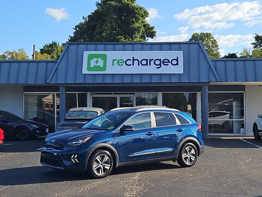 2020 Kia Niro PHEV view 1