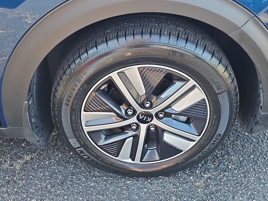 2020 Kia Niro PHEV view 34