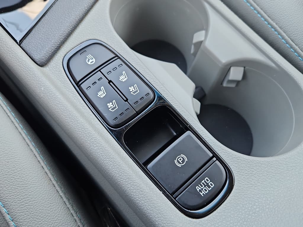 2020 Kia Niro PHEV view 21