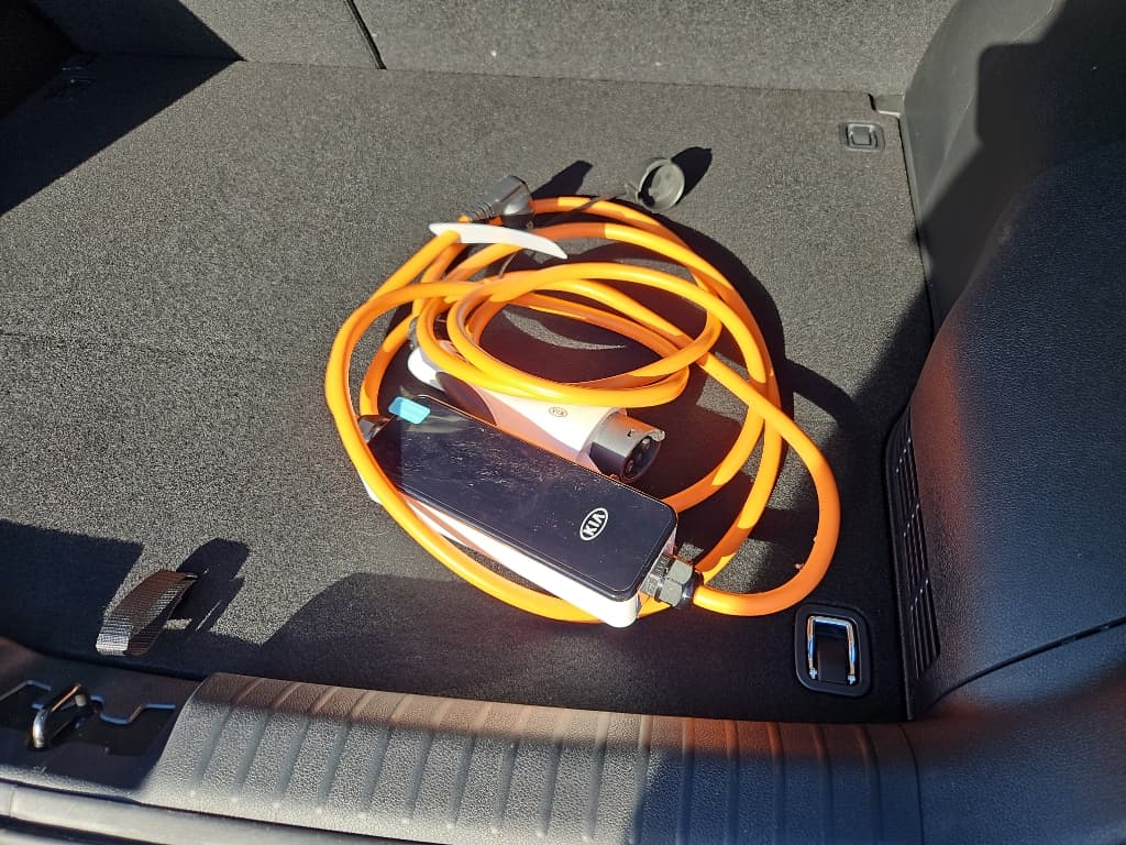 2020 Kia Niro PHEV view 7