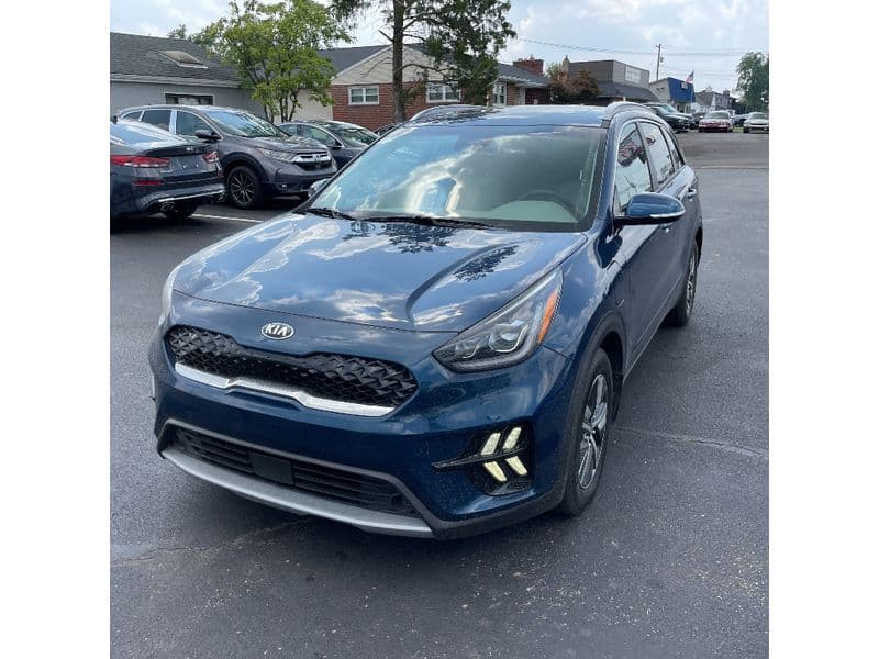 2020 Kia Niro PHEV view 1