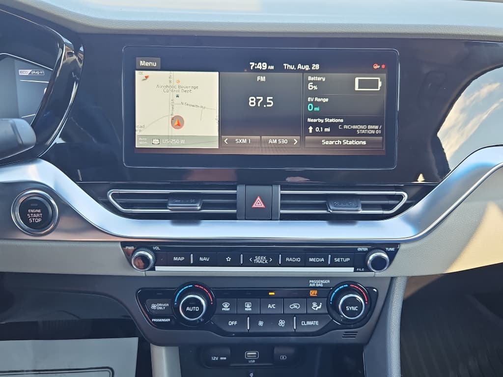 2020 Kia Niro PHEV view 15
