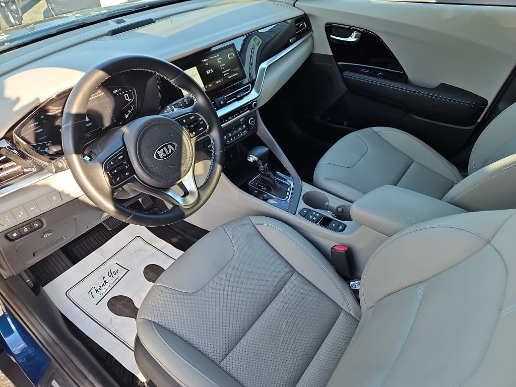 2020 Kia Niro PHEV view 19