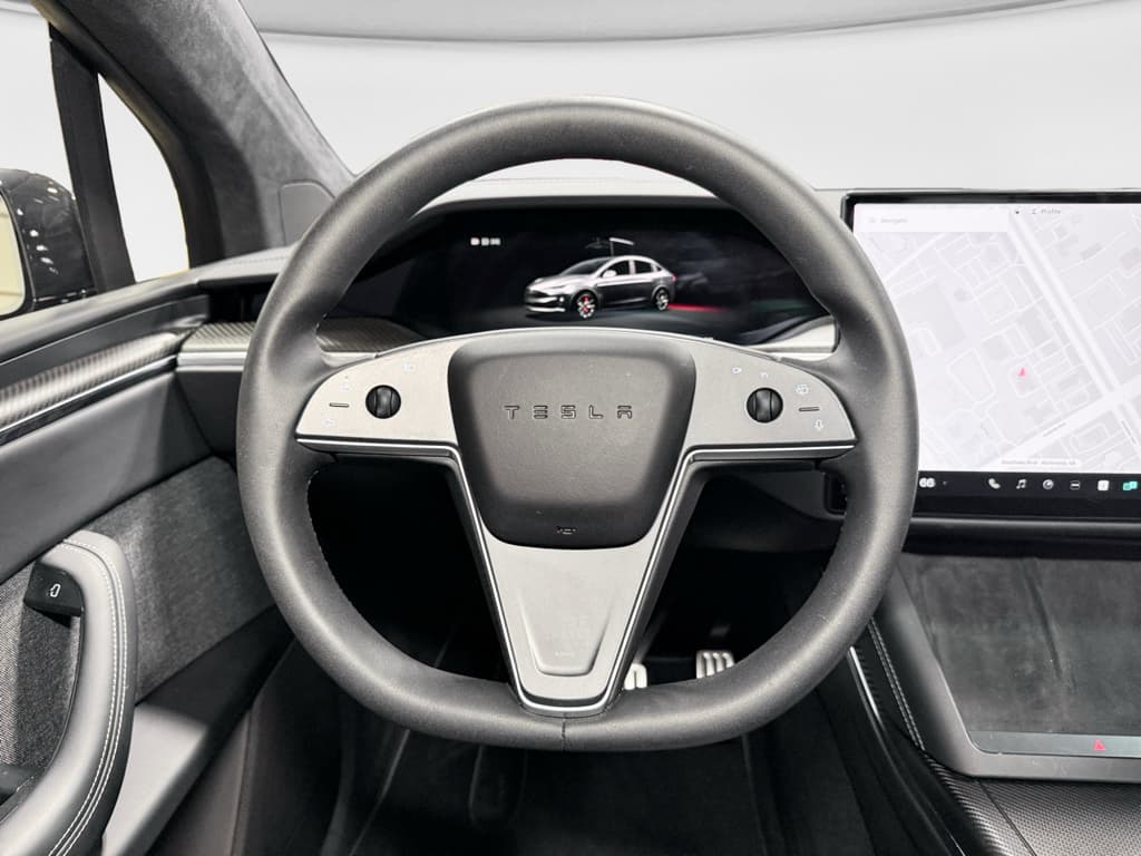 2024 Tesla Model X view 7
