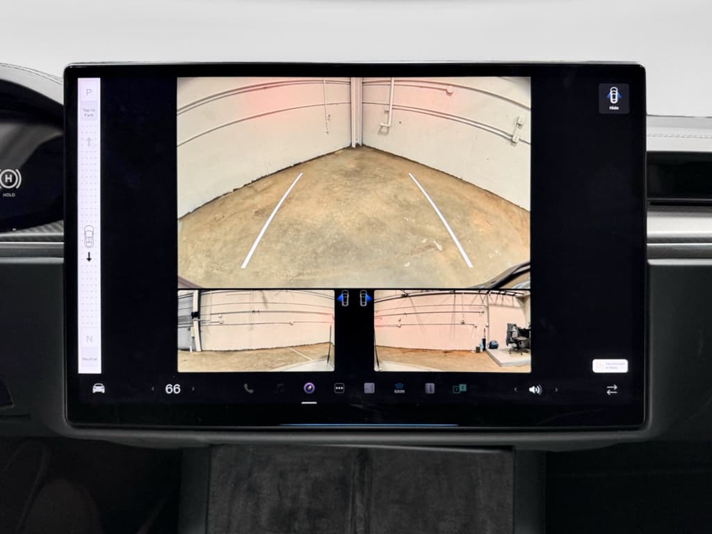 2024 Tesla Model X view 14