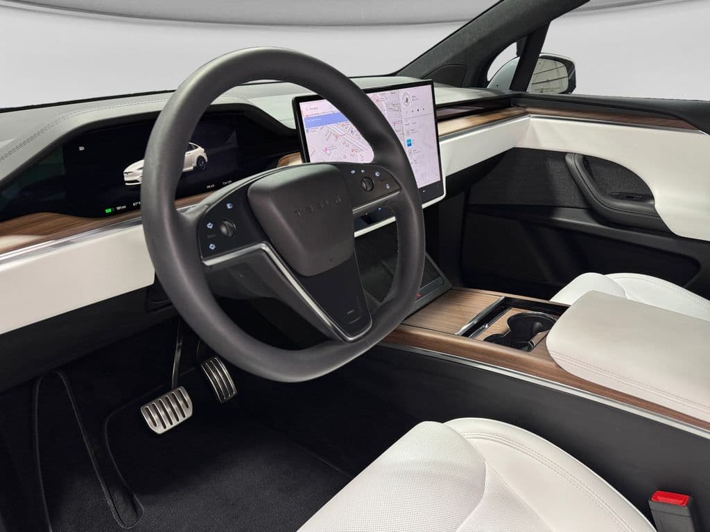 2024 Tesla Model X view 9