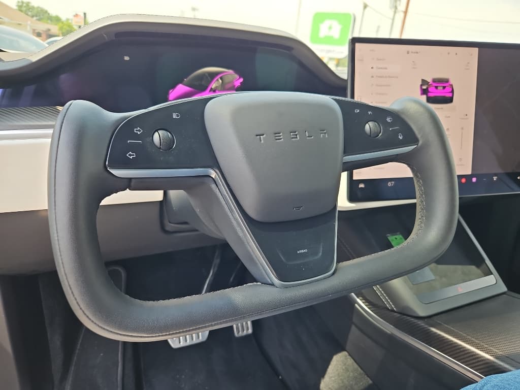 2024 Tesla Model X view 7