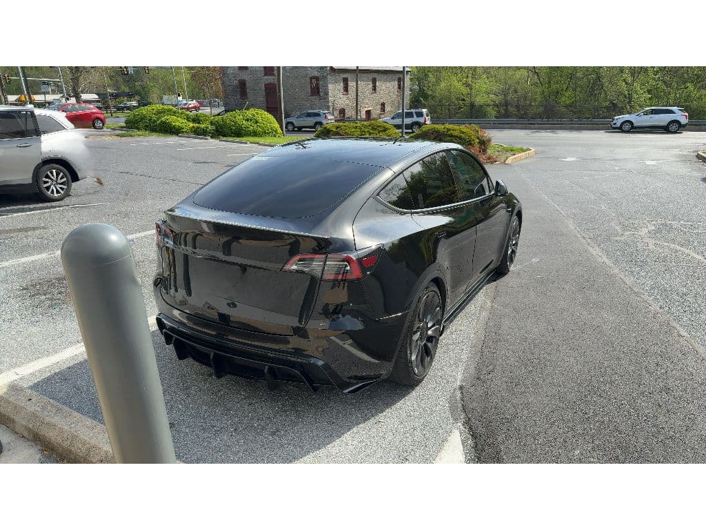 2022 Tesla Model Y view 3