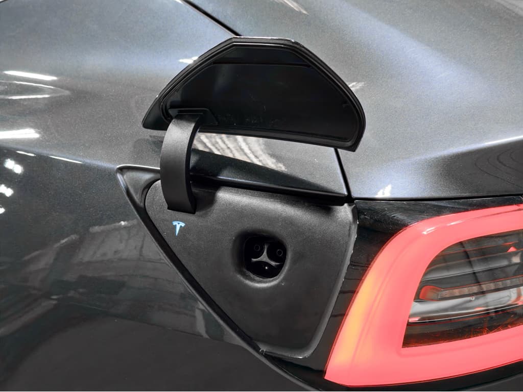 2020 Tesla Model 3 view 5