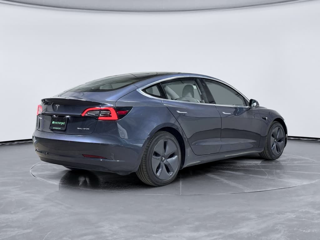 2020 Tesla Model 3 view 3