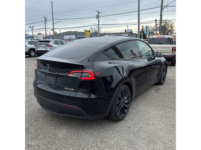 2022 Tesla Model Y view 3