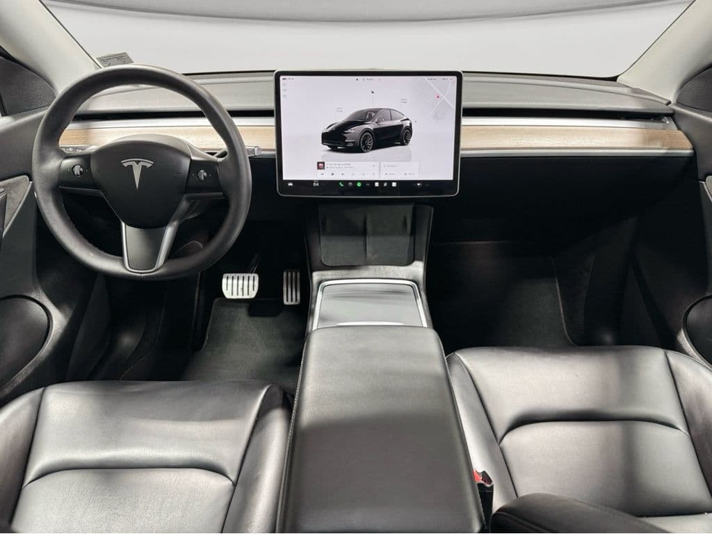 2022 Tesla Model Y view 14