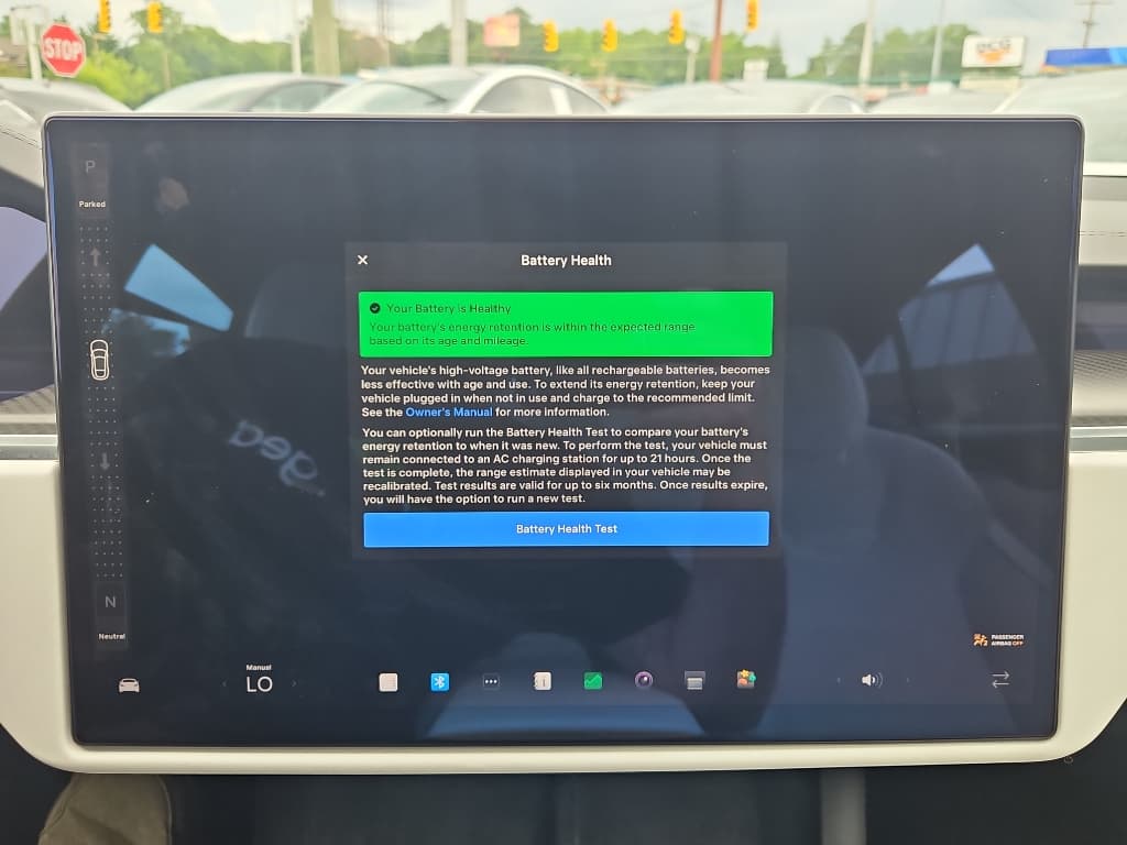 2021 Tesla Model S view 13