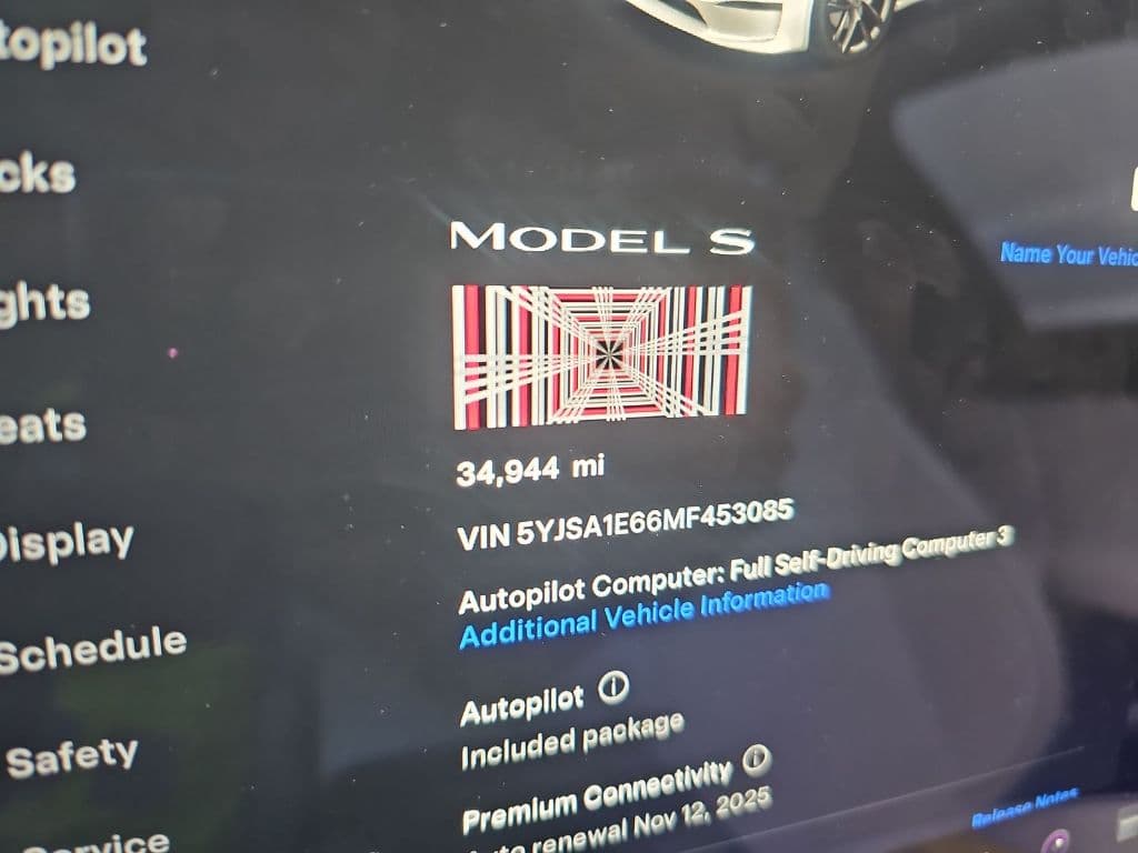 2021 Tesla Model S view 9