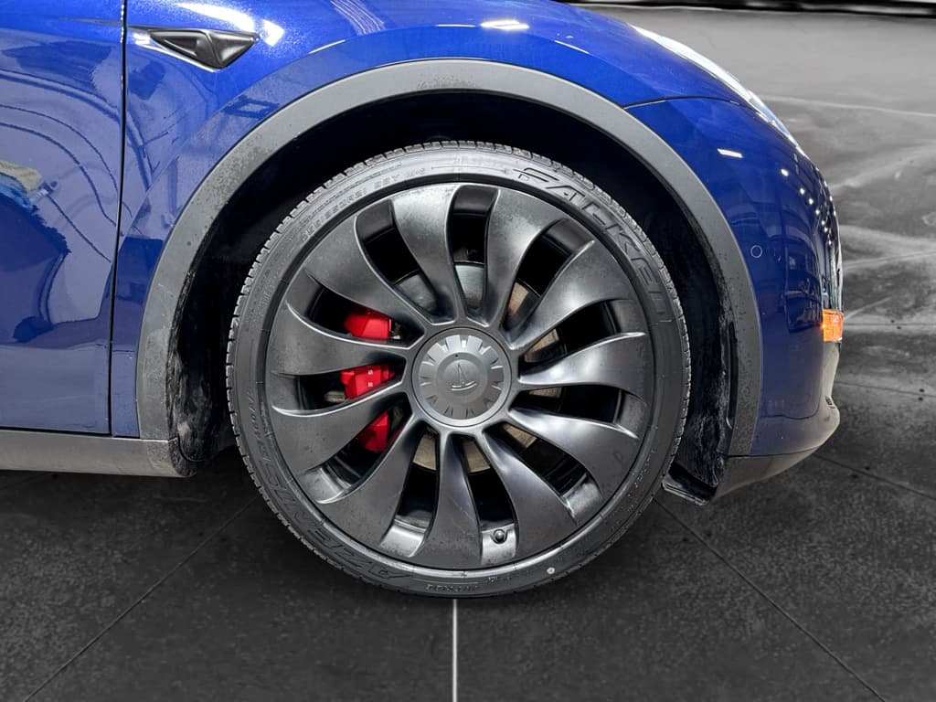 2022 Tesla Model Y view 34