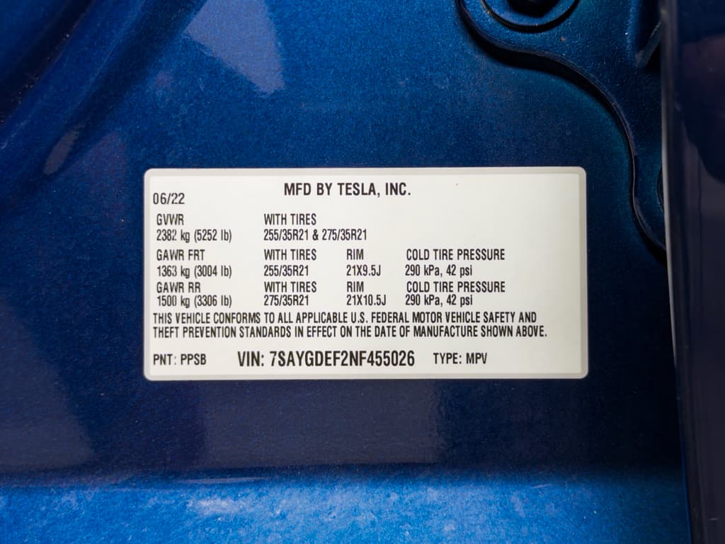 2022 Tesla Model Y view 28