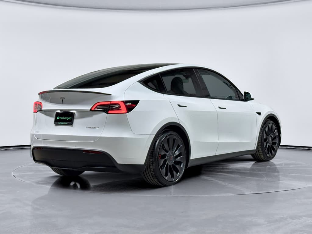 2022 Tesla Model Y view 3