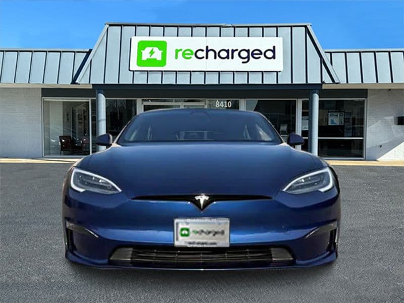 2021 Tesla Model S view 2