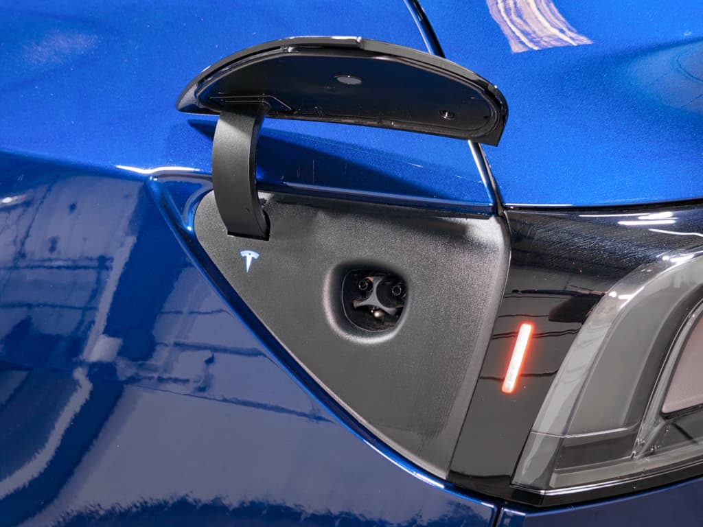 2026 Tesla Model Y view 5