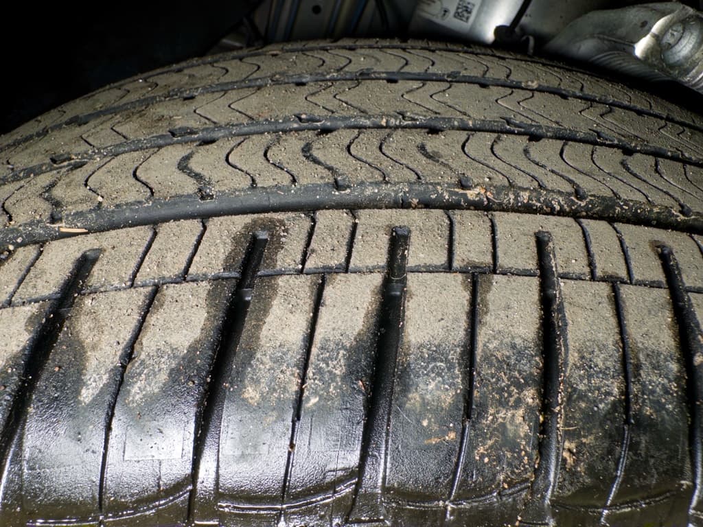 2022 Tesla Model S view 33