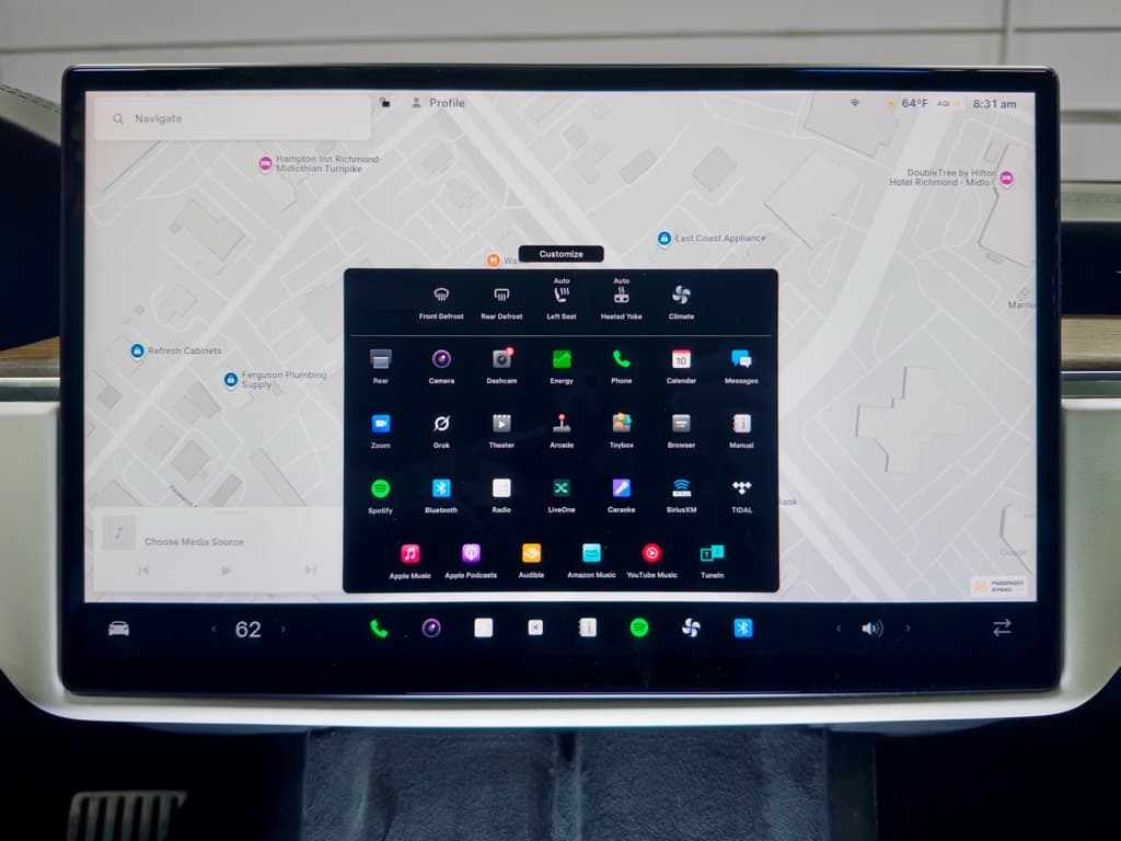 2022 Tesla Model S view 13