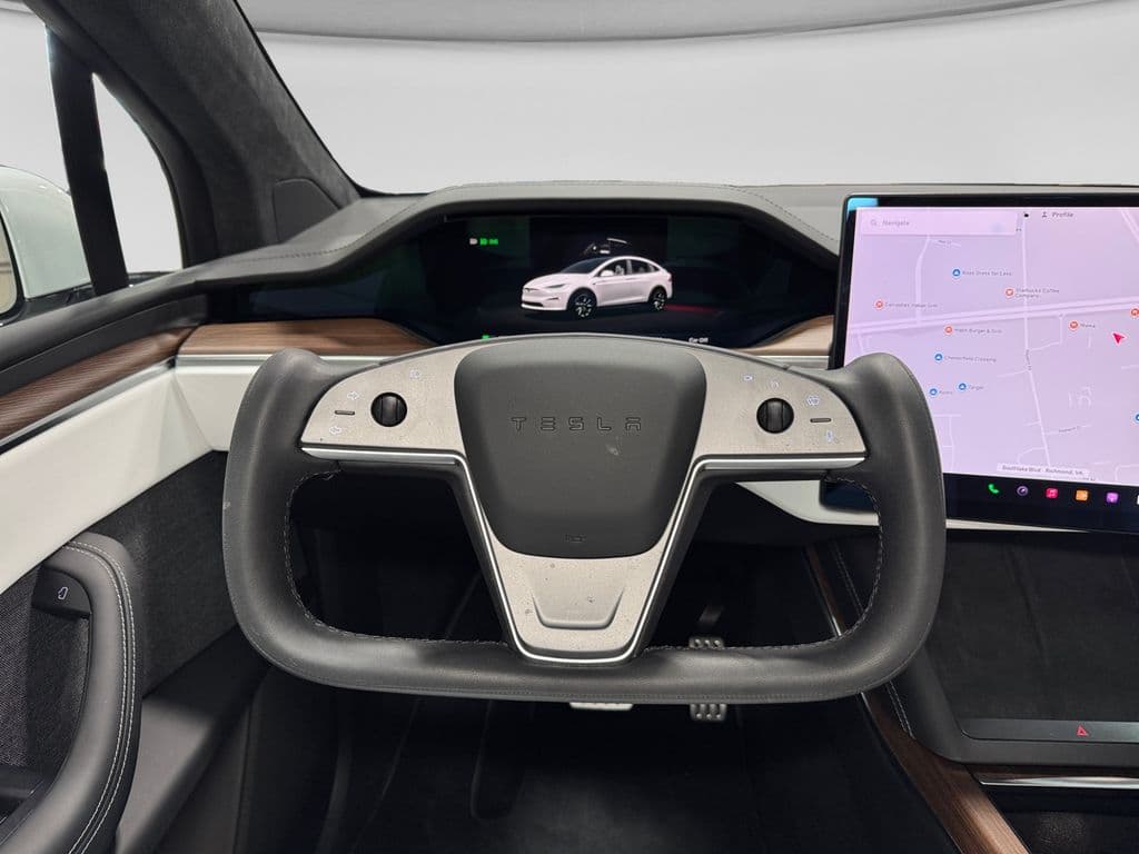 2025 Tesla Model X view 5