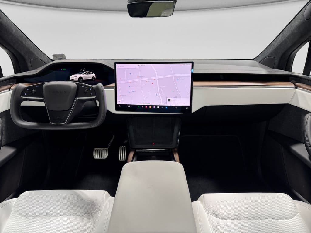 2025 Tesla Model X view 7