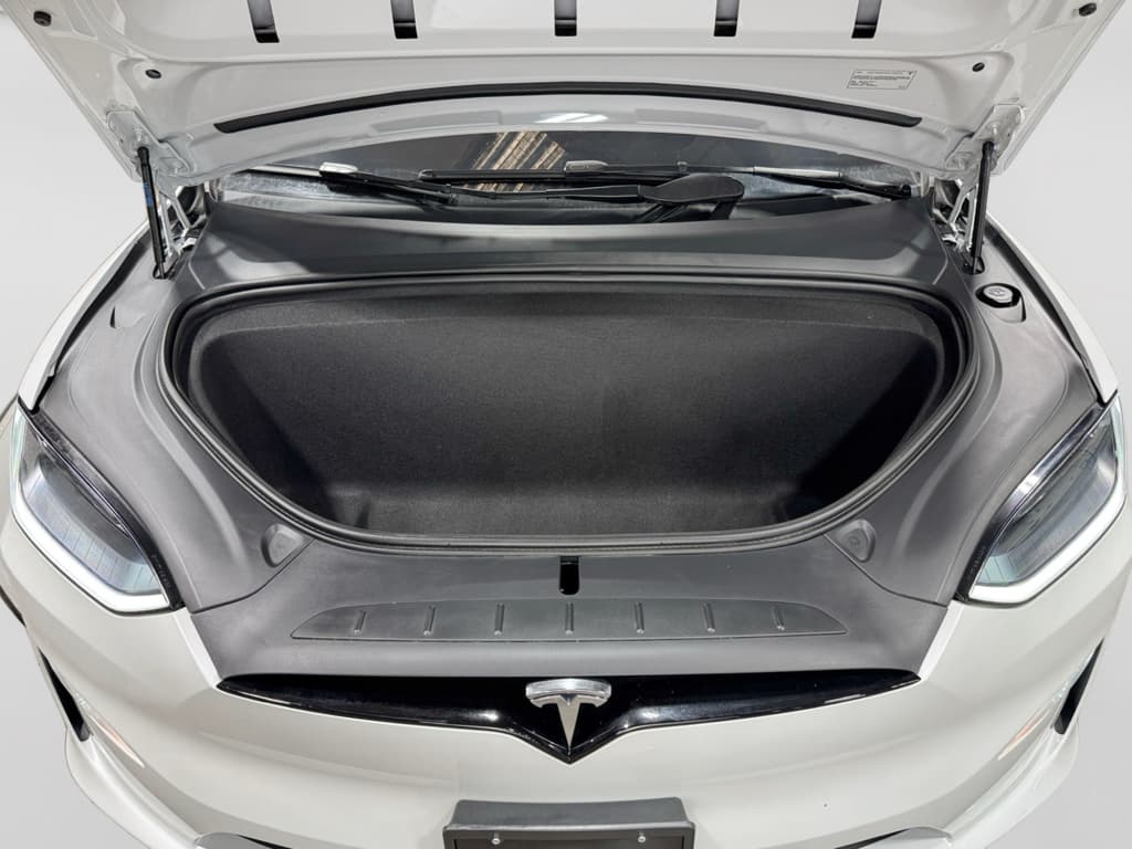 2025 Tesla Model X view 24