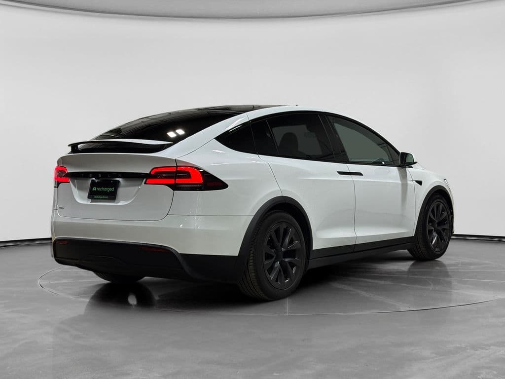 2025 Tesla Model X view 3