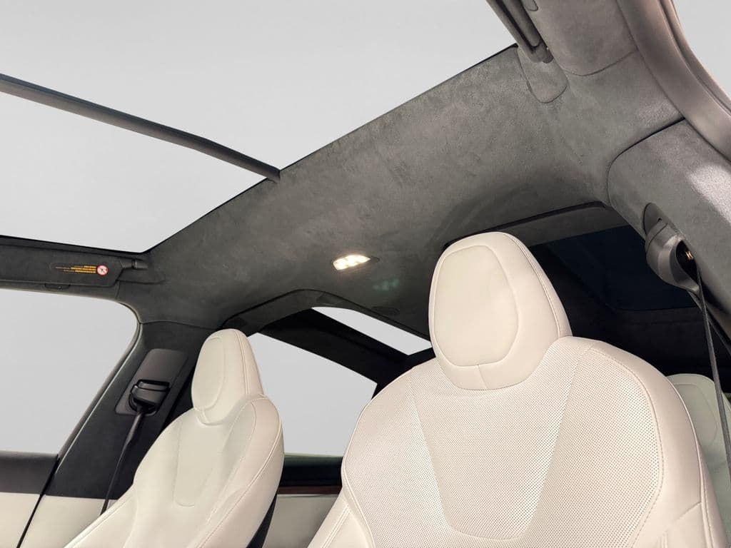2025 Tesla Model X view 8